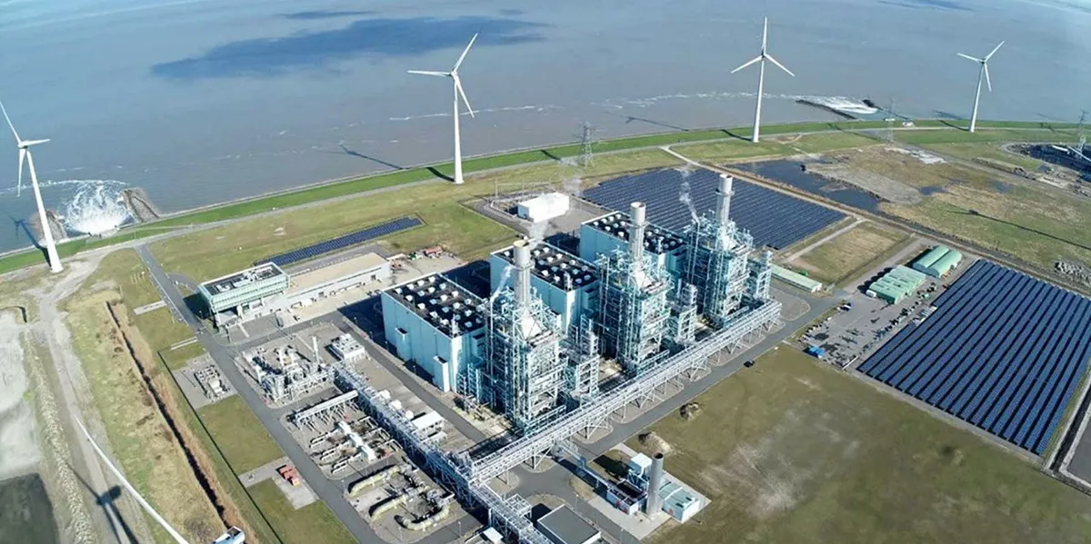  RWE、洋上風力発電によるグリーン水素供給のための100MW電解槽建設許可を取得